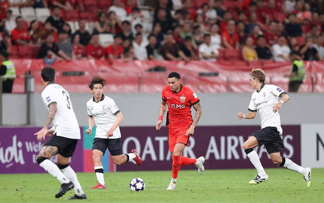 包含国际比赛日欧超杯传出新动向；上海海港调整名单；管理层表态：震撼外界；球队文化再被提及的词条-半岛体育入口